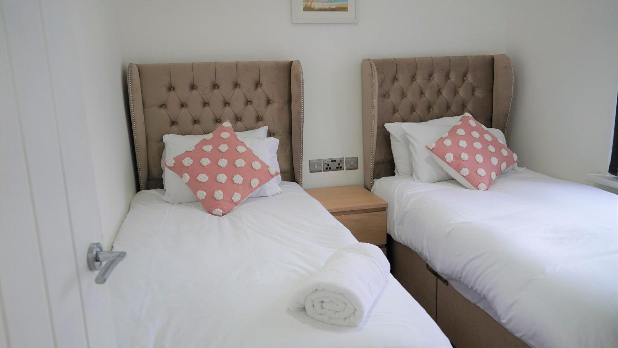Cowper Townhouse Apartment Лийдс Екстериор снимка